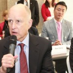 Governor Brown offers comments at the Shanghai forum